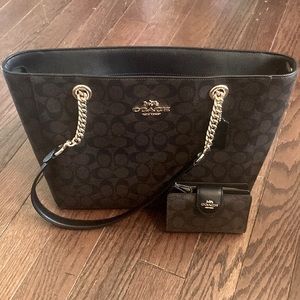 Gorgeous coach bag with matching wallet.